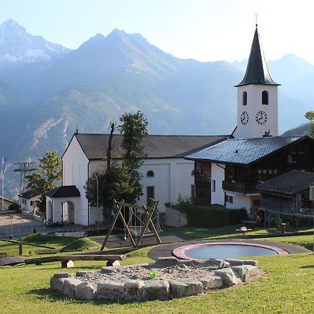 ホテルBietschhorn Unterbäch エクステリア 写真