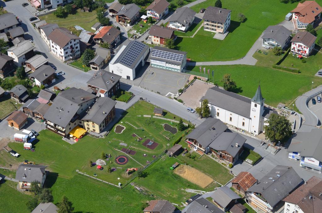 ホテルBietschhorn Unterbäch エクステリア 写真